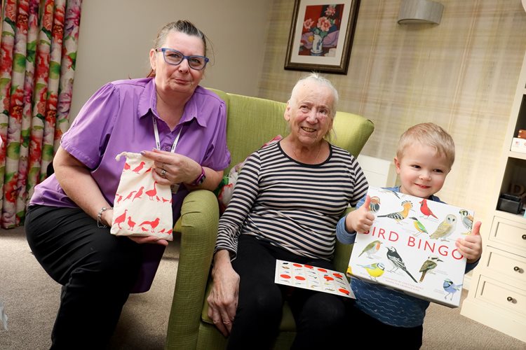 A picture paints a thousand birds at Bromsgrove care home